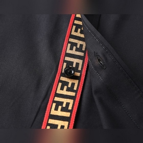 Fendi： лучшие товары и популярные модели