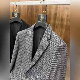 FENDI – это ультрамягкий и удобный костюм из смешанной шерсти с н