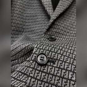 FENDI – это ультрамягкий и удобный костюм из смешанной шерсти с н