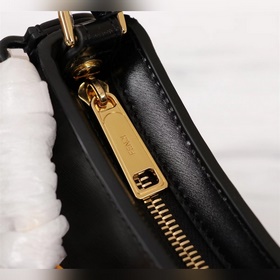 FENDI O鈥楲ock подмышечная сумка Новый стиль в сочетании золотого 