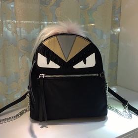 Мини-сумка FENDI обновленная версия с подиумным дизайном, чрезвыч