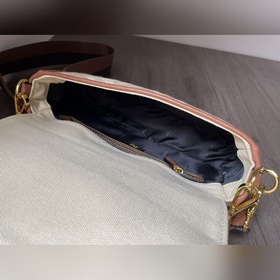 FENDI Новая ограниченная серия Baguette Багет — это классическая
