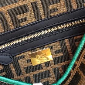 FENDI Средний размер 26 см Новая модель сумки Baguette из импортн