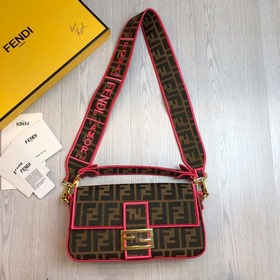 FENDI Средний размер 26 см Новая модель сумки Baguette из импорт