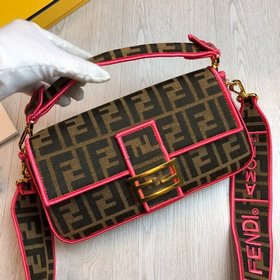 FENDI Средний размер 26 см Новая модель сумки Baguette из импорт