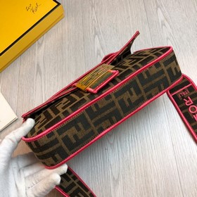 FENDI Средний размер 26 см Новая модель сумки Baguette из импорт