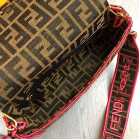 FENDI Средний размер 26 см Новая модель сумки Baguette из импорт