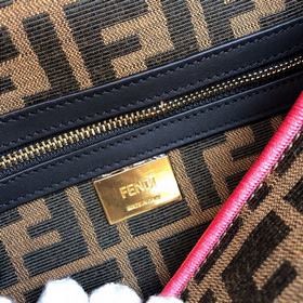 FENDI Средний размер 26 см Новая модель сумки Baguette из импорт