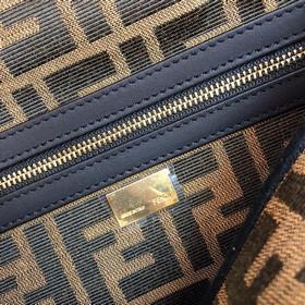 FENDI Средний размер 26 см Новая модель сумки Baguette из импортн