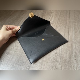 FENDI Новая сумка Изготовлена из импортной телячьей кожи, с изыс