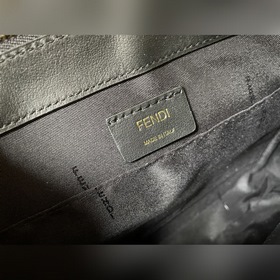 FENDI Увеличенная версия сумочки Little Monster 533 Итальянская 