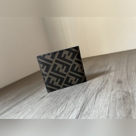 FENDI Классический кошелек с маленьким монстром Оригинальная кожа