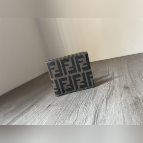 FENDI Классический кошелек с маленьким монстром Оригинальная кожа