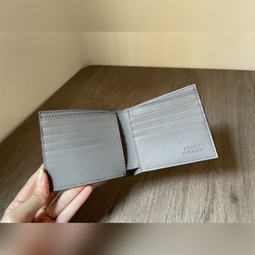 FENDI Классический кожаный кошелек с замком Оригинальная кожа, м