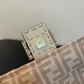 FENDI Осенняя и зимняя коллекция фланелевых изделий Baguette Bagu