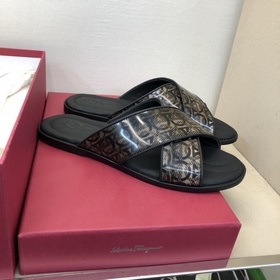 Ferragamo Лучшие изделия ручной работы Мужские кожаные тапочки Ра