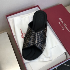 Ferragamo Лучшие изделия ручной работы Мужские кожаные тапочки Ра