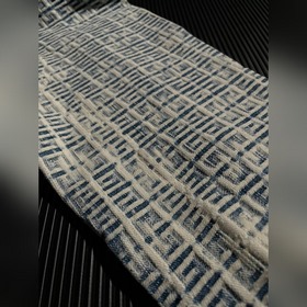 Джинсовая куртка GVC22 с узором Эта джинсовая куртка имеет очень 