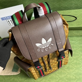 Рюкзак из совместной коллекции adidas x Gucci Этот рюкзак из совм
