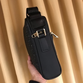 GUCCI сумка через плечо, импорт из Италии, кожа высшего качества,
