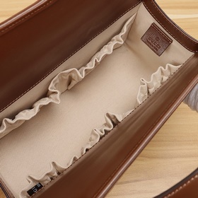GUCCI Модель： 627323 Абрикосовый коричневый Размеры： ширина 27,5 