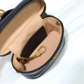 GUCCI Модель： 699515 Черный Размер： ширина 16 × высота 10,5 × глу