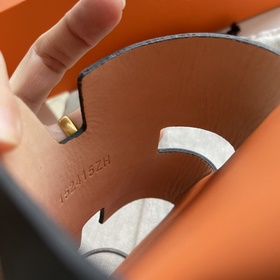 Мужские тапочки HERMES, классическая модель, которой не могут уст