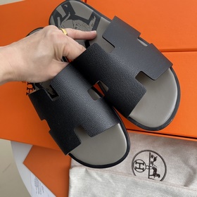Мужские тапочки HERMES, классическая модель, которой не могут уст