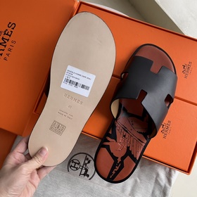 Мужские тапочки HERMES, классическая модель, которой не могут уст