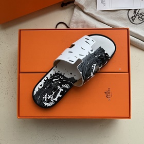 Мужские тапочки HERMES, классическая модель, которой не могут уст