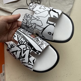Мужские тапочки HERMES, классическая модель, которой не могут уст
