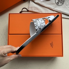 Мужские тапочки HERMES, классическая модель, которой не могут уст