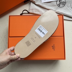 Мужские тапочки HERMES, классическая модель, которой не могут уст