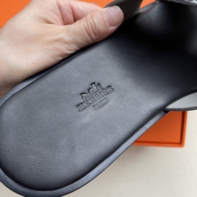 Мужские тапочки HERMES, классическая модель, которой не могут уст