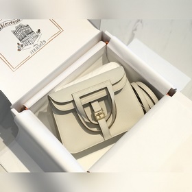Сумка Hermes через плечо &amp;nbsp; Не подчеркивает дороготу брен