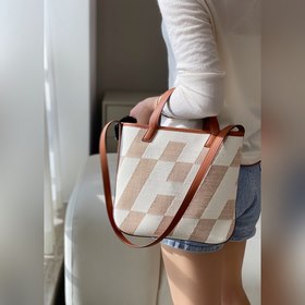 Сумка Hermès Tote — элегантная интеллектуальная, она остается акт