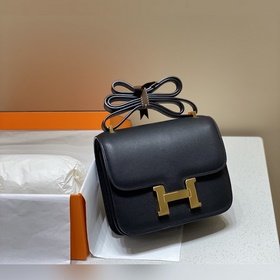 Сумка Hermes Kang Эта сумка из коллекции H является одной из самы