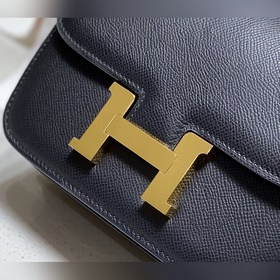 Сумка Hermes Kang Эта сумка из коллекции H является одной из самы