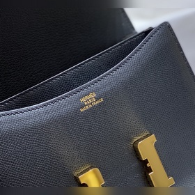 Сумка Hermes Kang Эта сумка из коллекции H является одной из самы