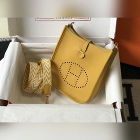 Сумка Hermès через плечо, янтарно-желтого цвета Цветные плечевые