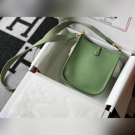 Сумка Hermès через плечо — зеленый цвет авокадо Цветные плечевые 
