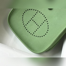 Сумка Hermès через плечо — зеленый цвет авокадо Цветные плечевые 