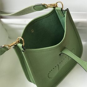 Сумка Hermès через плечо — зеленый цвет авокадо Цветные плечевые 