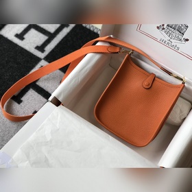 Сумка Hermes через плечо, оранжевая Цветные плечевые ремни Togo т