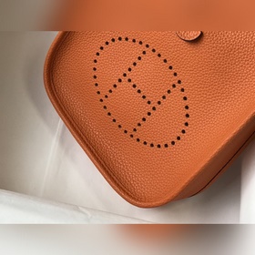 Сумка Hermes через плечо, оранжевая Цветные плечевые ремни Togo т