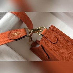 Сумка Hermes через плечо, оранжевая Цветные плечевые ремни Togo т