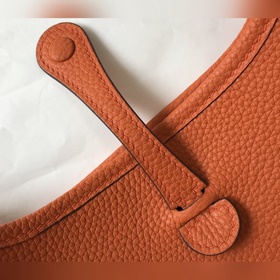 Сумка Hermes через плечо, оранжевая Цветные плечевые ремни Togo т