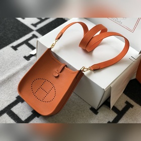 Сумка Hermes через плечо, оранжевая Цветные плечевые ремни Togo т