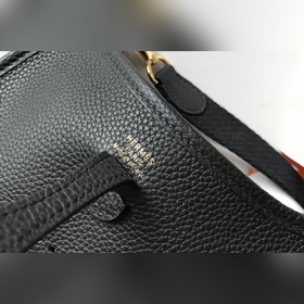 Сумка Hermès через плечо, черный Цветные плечевые ремни, кожа Tog