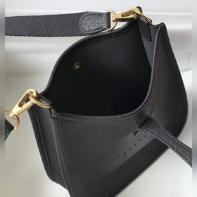 Сумка Hermès через плечо, черный Цветные плечевые ремни, кожа Tog